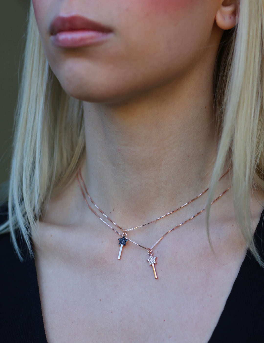 Collana Bacchetta Magica Lucente