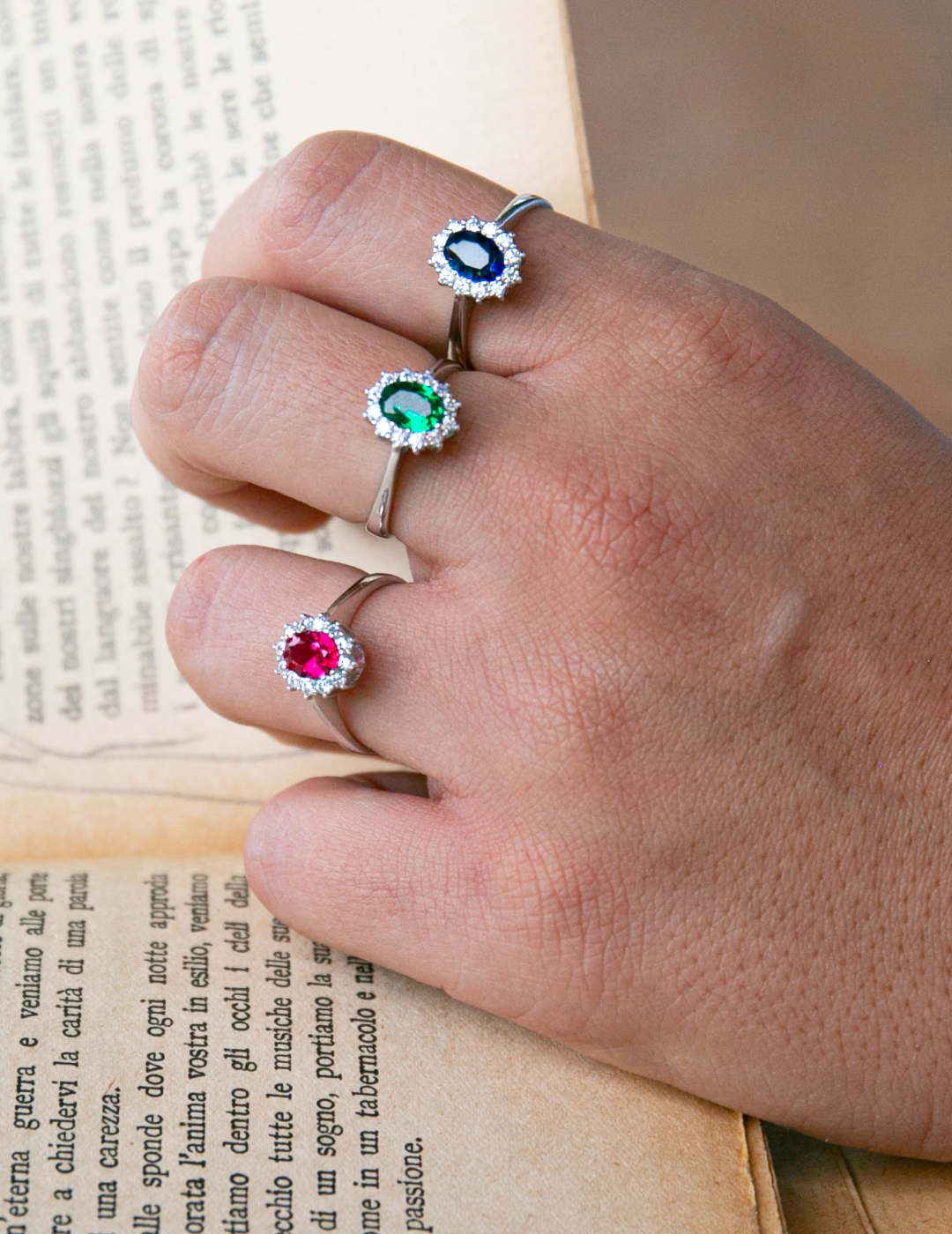 Anello Kate Argento Zirconi